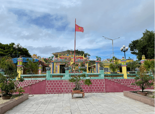 am-linh-tu