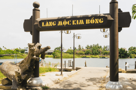 lang-moc-kim-bong